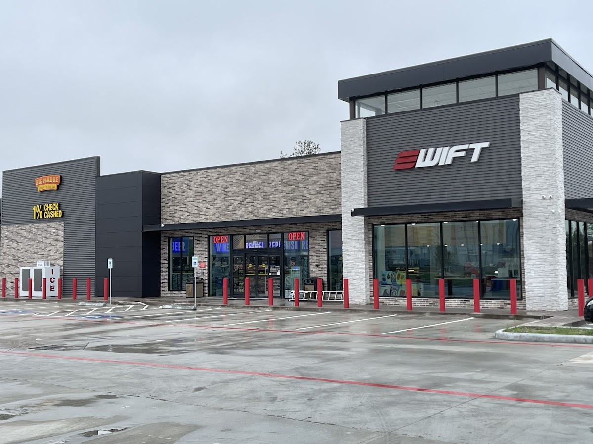 Big Madre Tacos Y Tortas - Swift Fallbrook